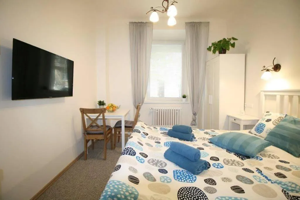 Finnem Home Rentals Praga Appartamento